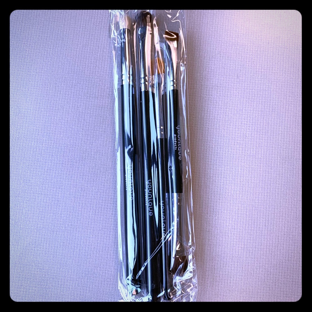 Younique 4 Piece Eye Brush Set